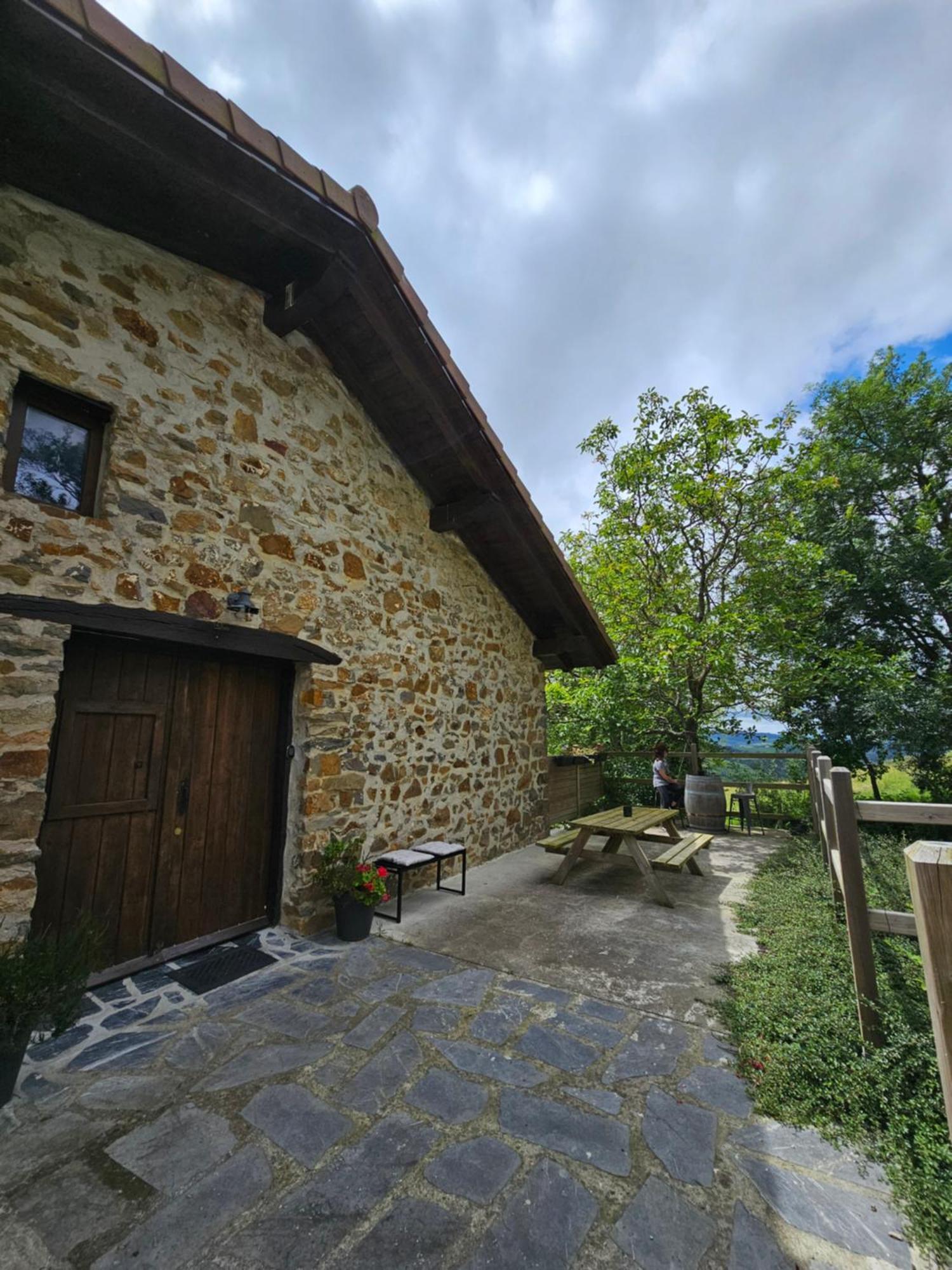 Arbela Apartamentuak Aia Exterior foto