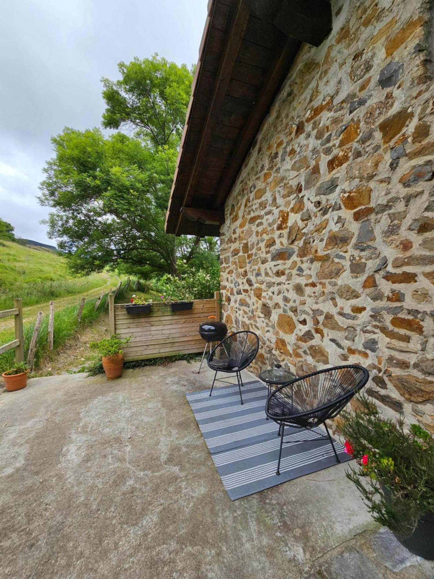 Arbela Apartamentuak Aia Exterior foto